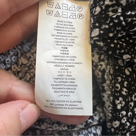 MICHAEL Michael Kors Black & White Mini Floral Gold Chain Tassel Blouse Size XL - Picture 4 of 5